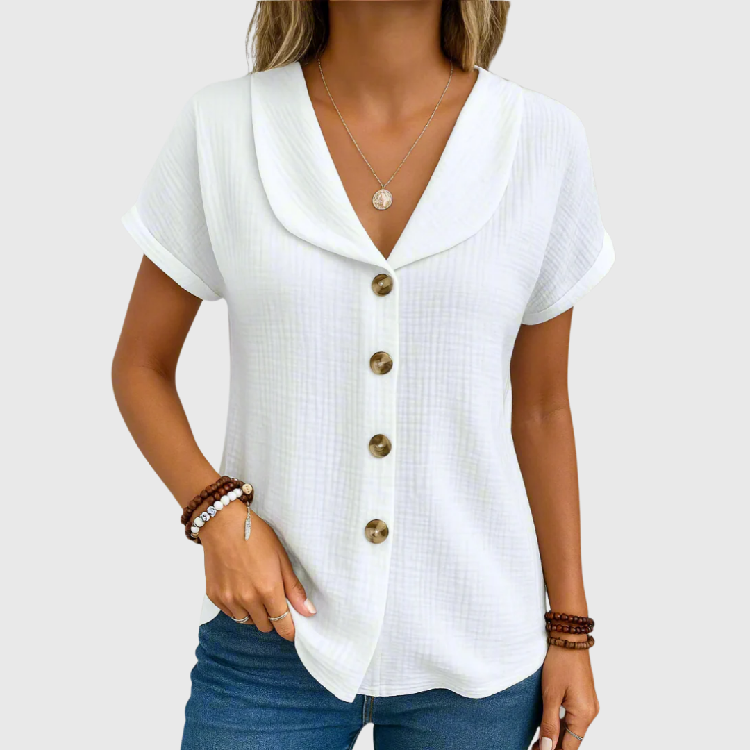 Maureen | Chic Buttoned Blouse