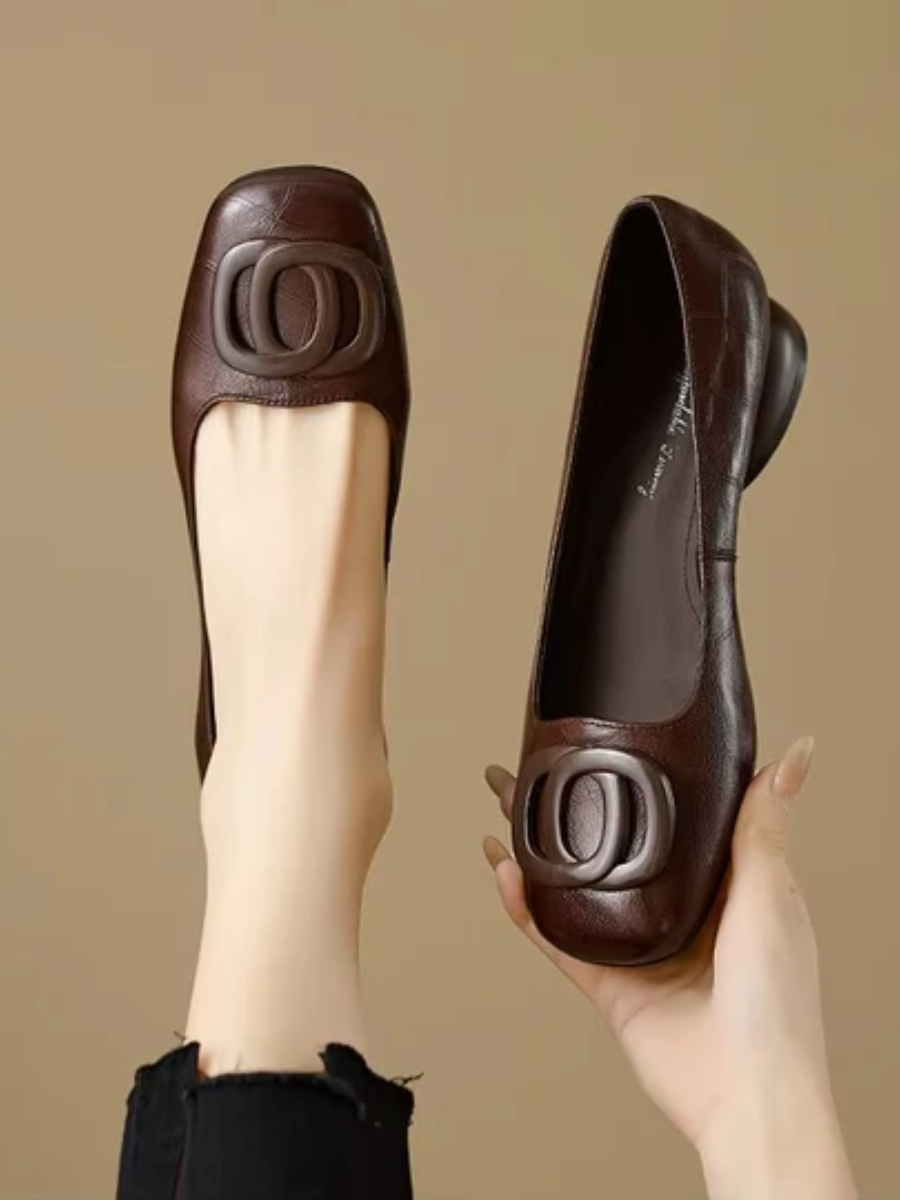 Ballerine in Pelle con Punta Quadrata Margot