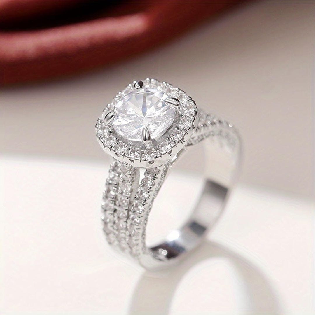 Anello Statement Halo Pavé Cushion