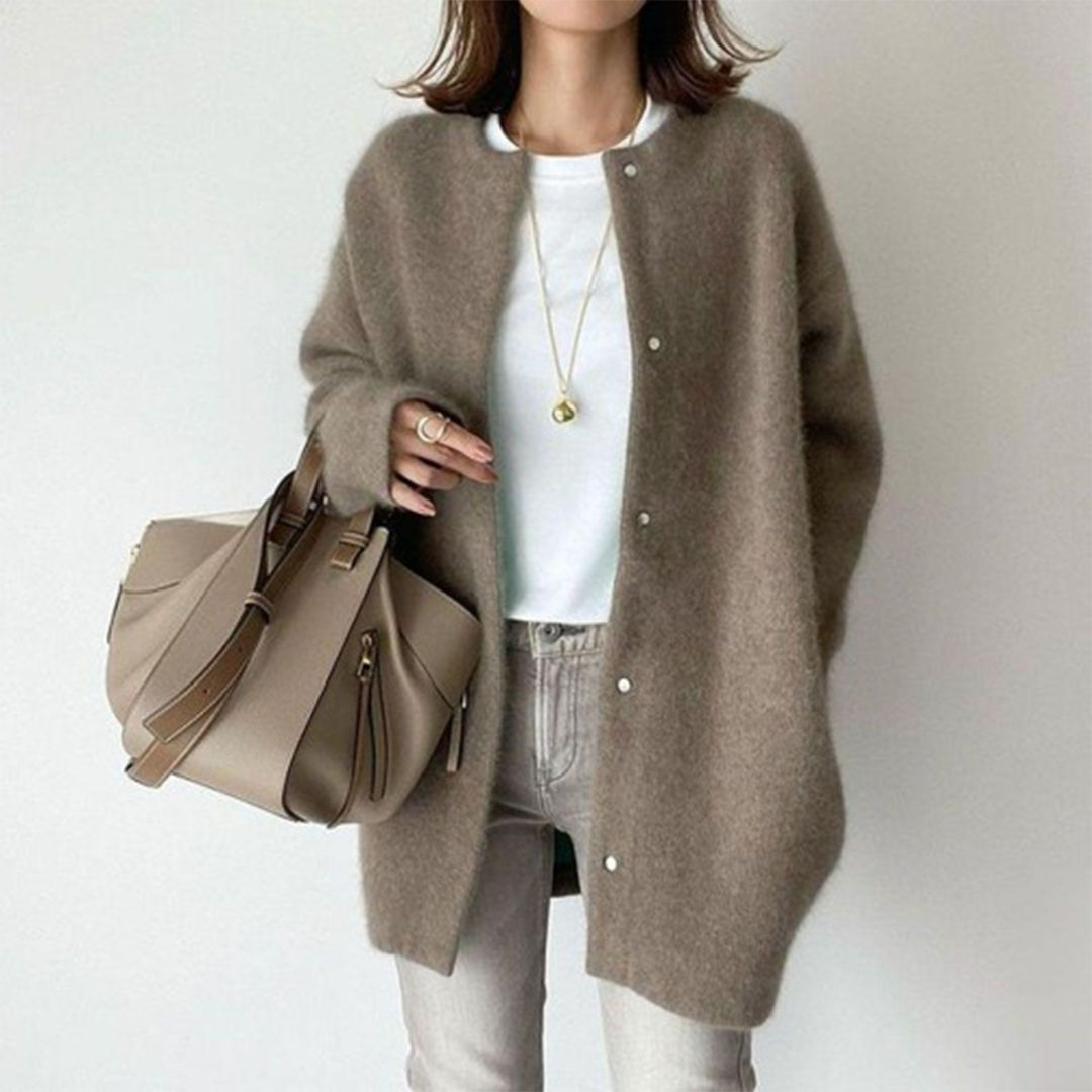 Alicia | Cardigan Lungo in Maglia Morbida