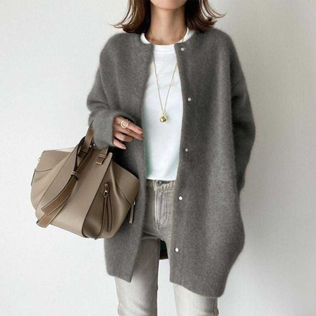 Alicia | Cardigan Lungo in Maglia Morbida