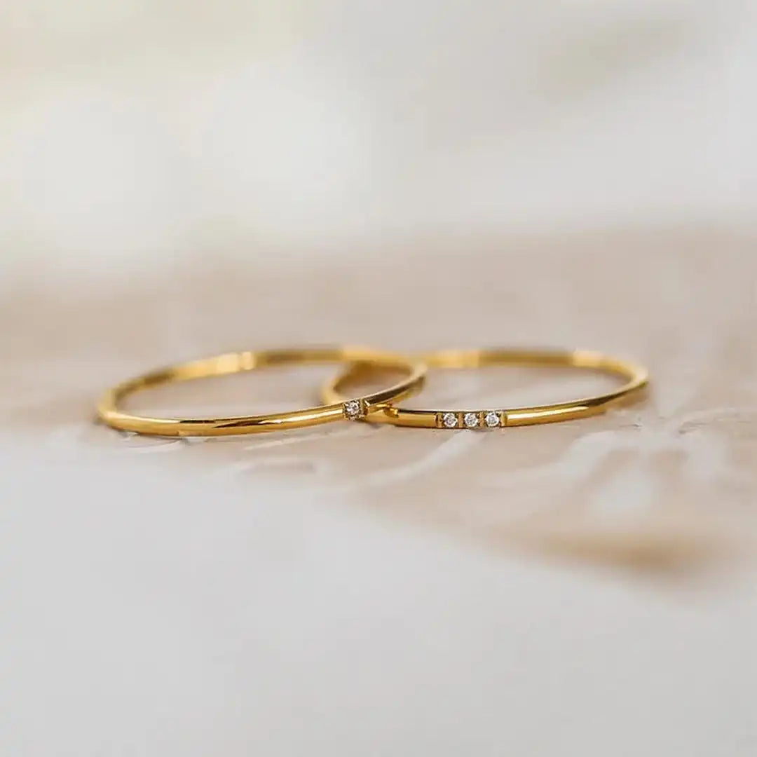 Anello Stacking Tre Pietre Delicato