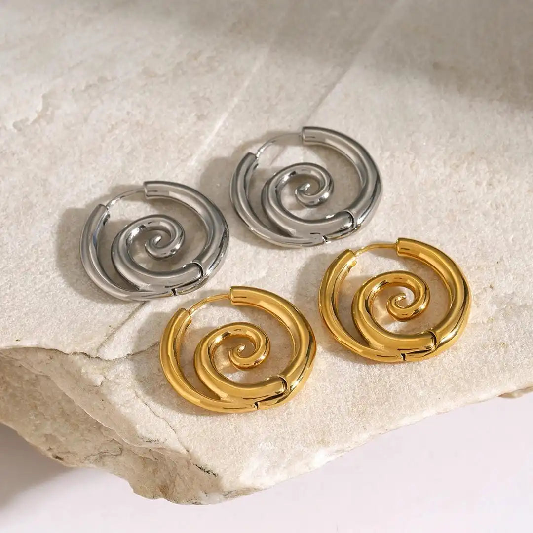 Orecchini a Spirale Dorati Senza Tempo