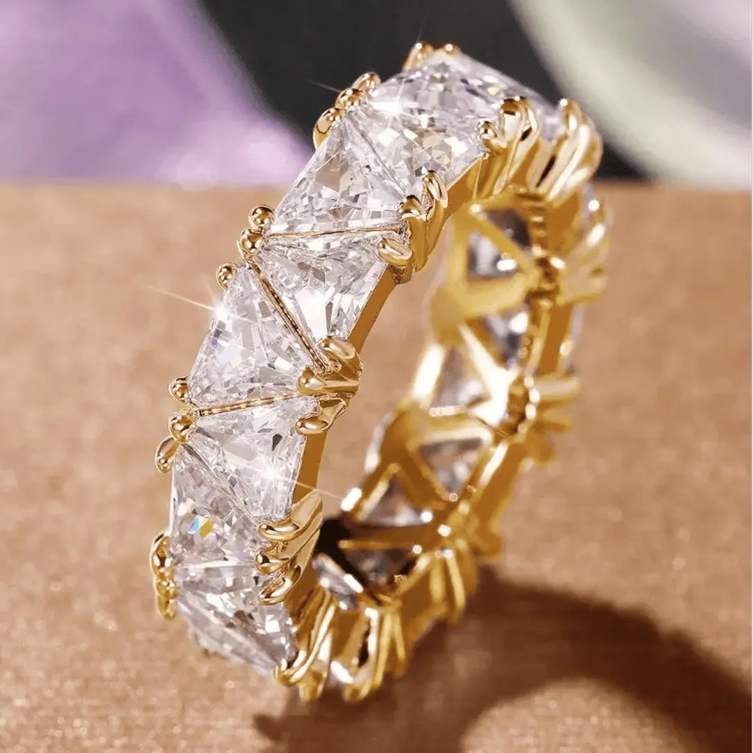 Anello Pietra Triangolo Vintage