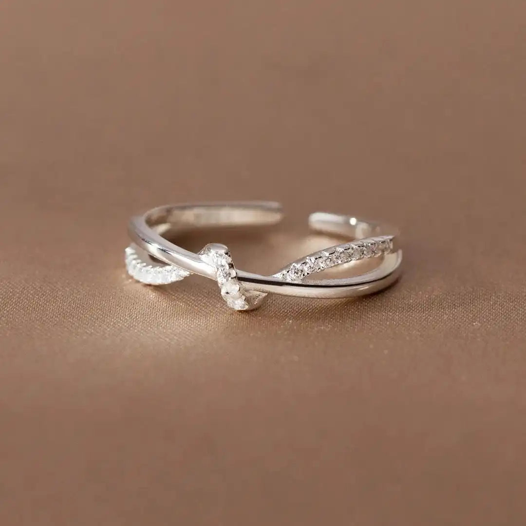 Anello Classico Croce e Nodo