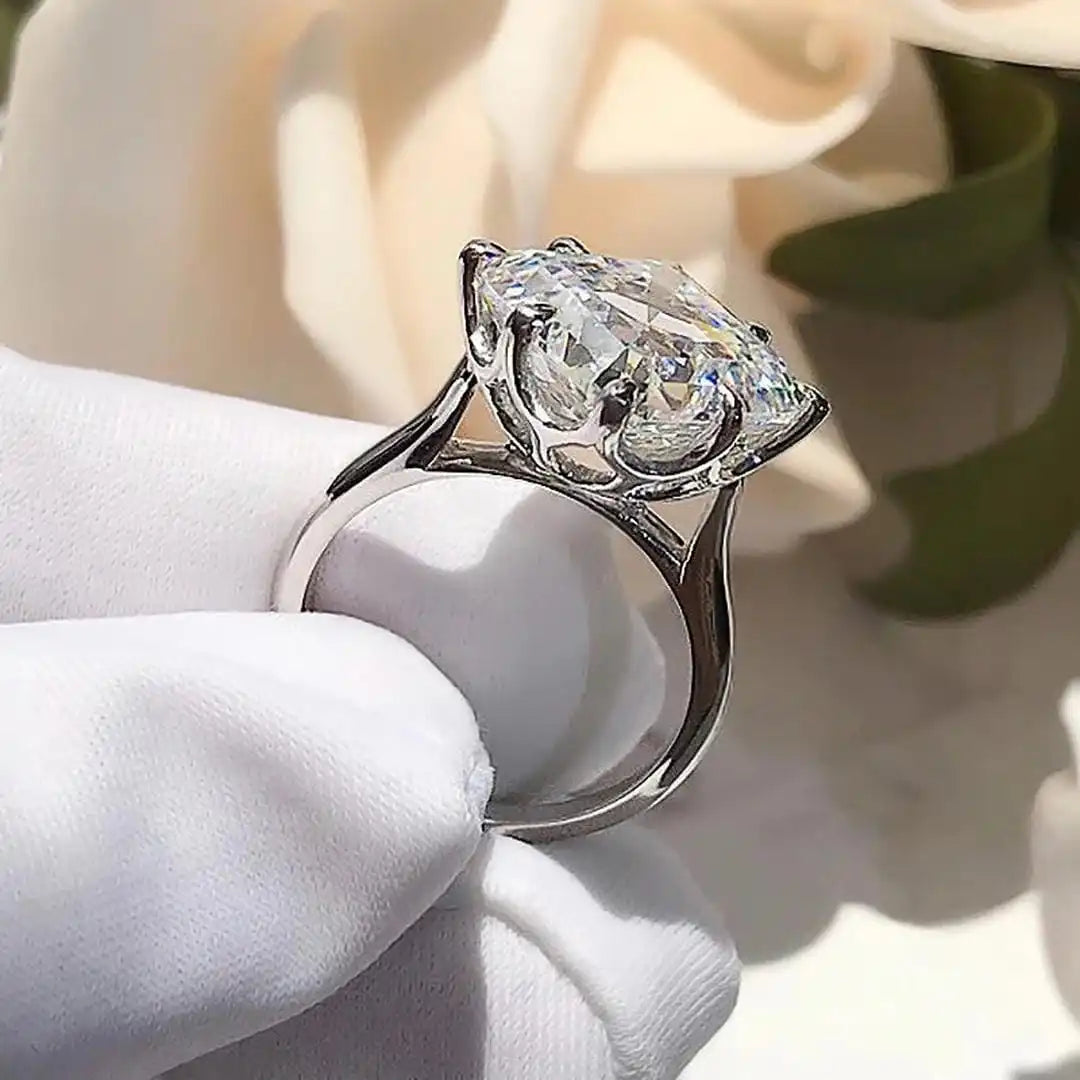 Anello Zirconia Cubica Dorato Senza Tempo