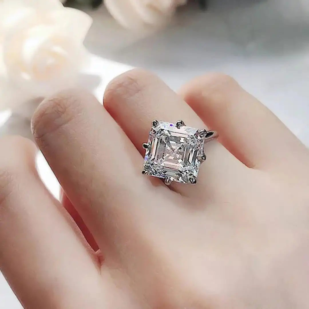 Anello Zirconia Cubica Dorato Senza Tempo