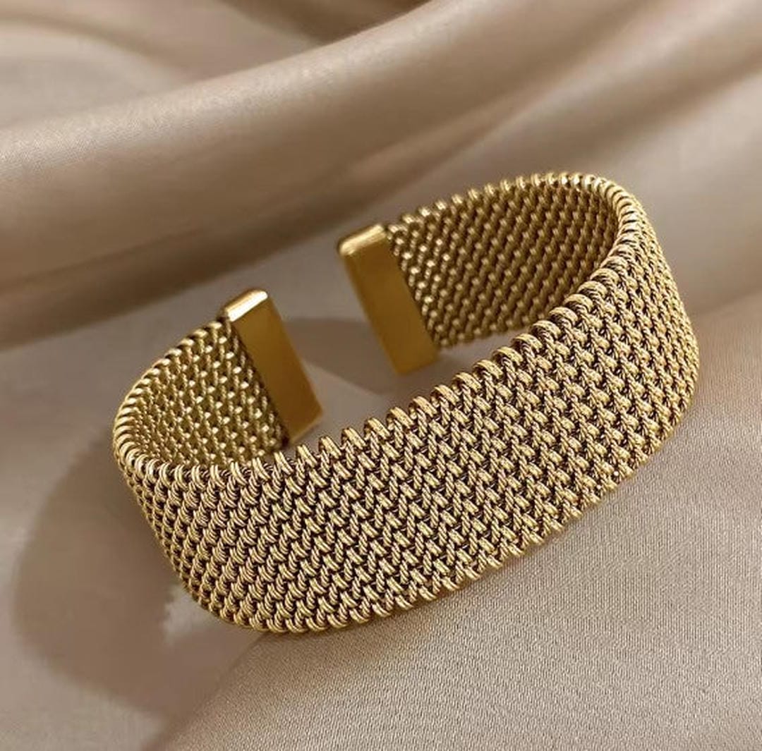 Bracciale Classico Aperto in Maglia Intrecciata Vintage