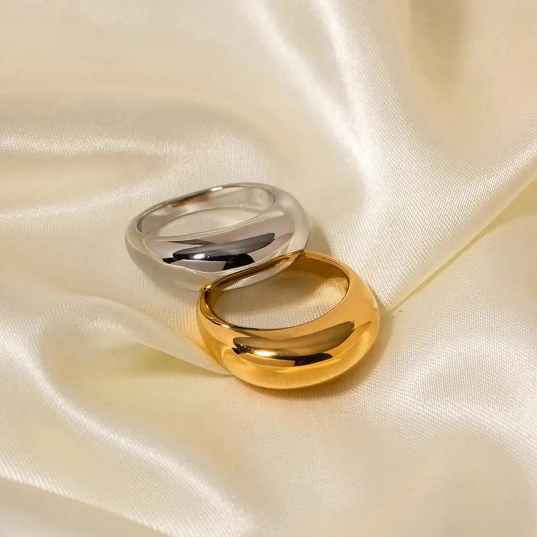 Anello ad Arco Dorato Senza Tempo