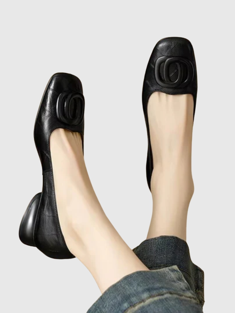 Ballerine in Pelle con Punta Quadrata Margot