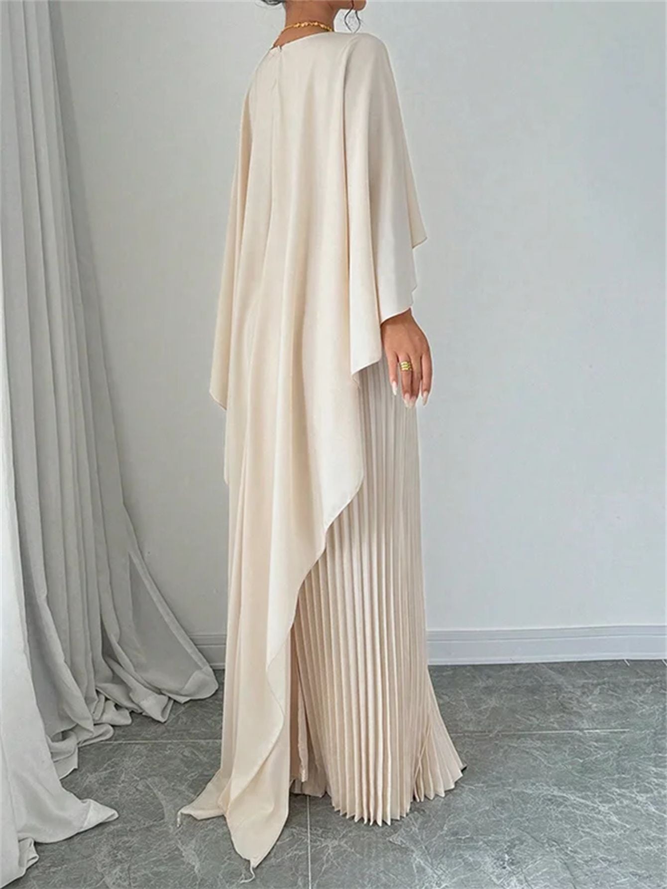 Completo Elegante Abito e Scialle da Donna