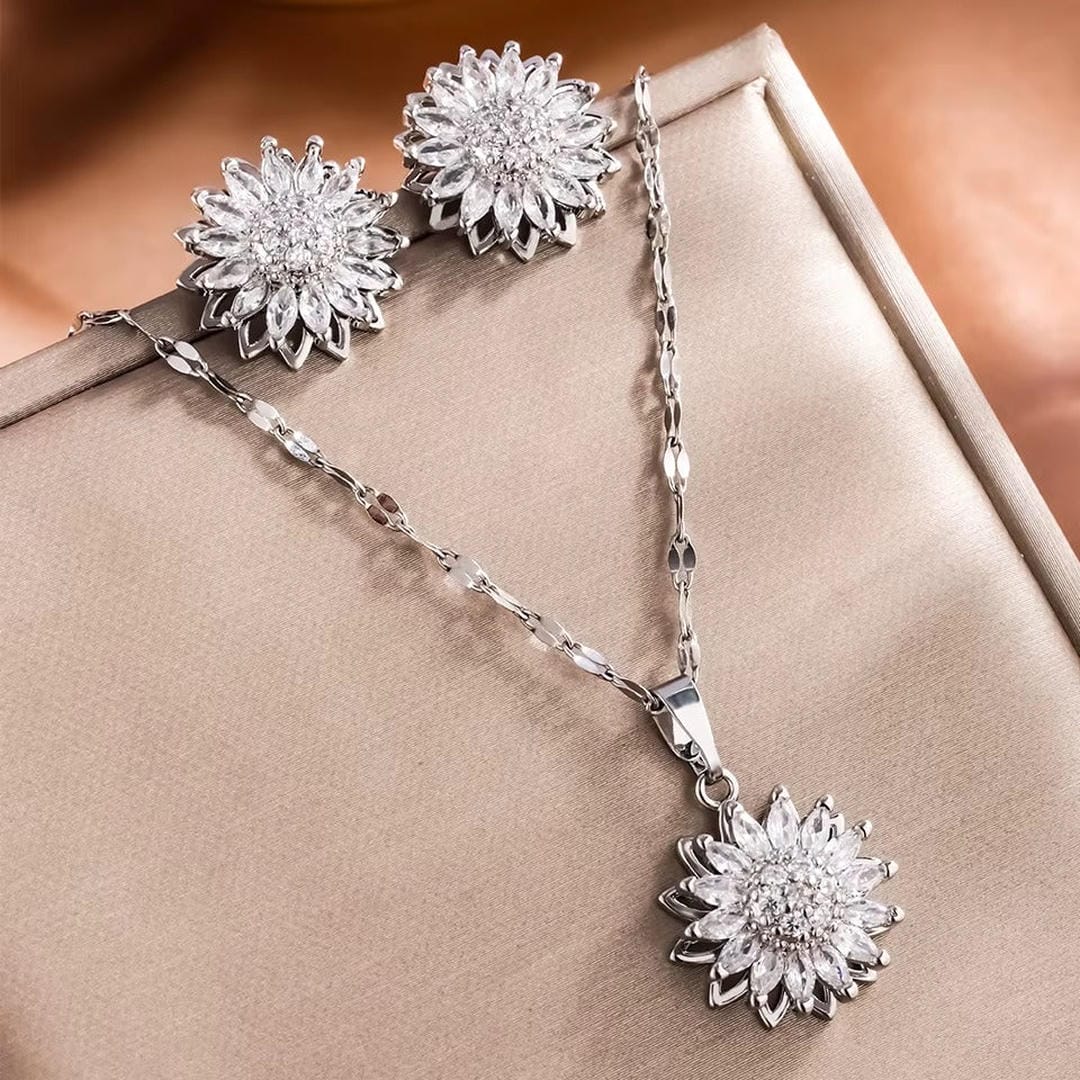 Set Collana e Orecchini Girasole Zircone Argento di Tendenza